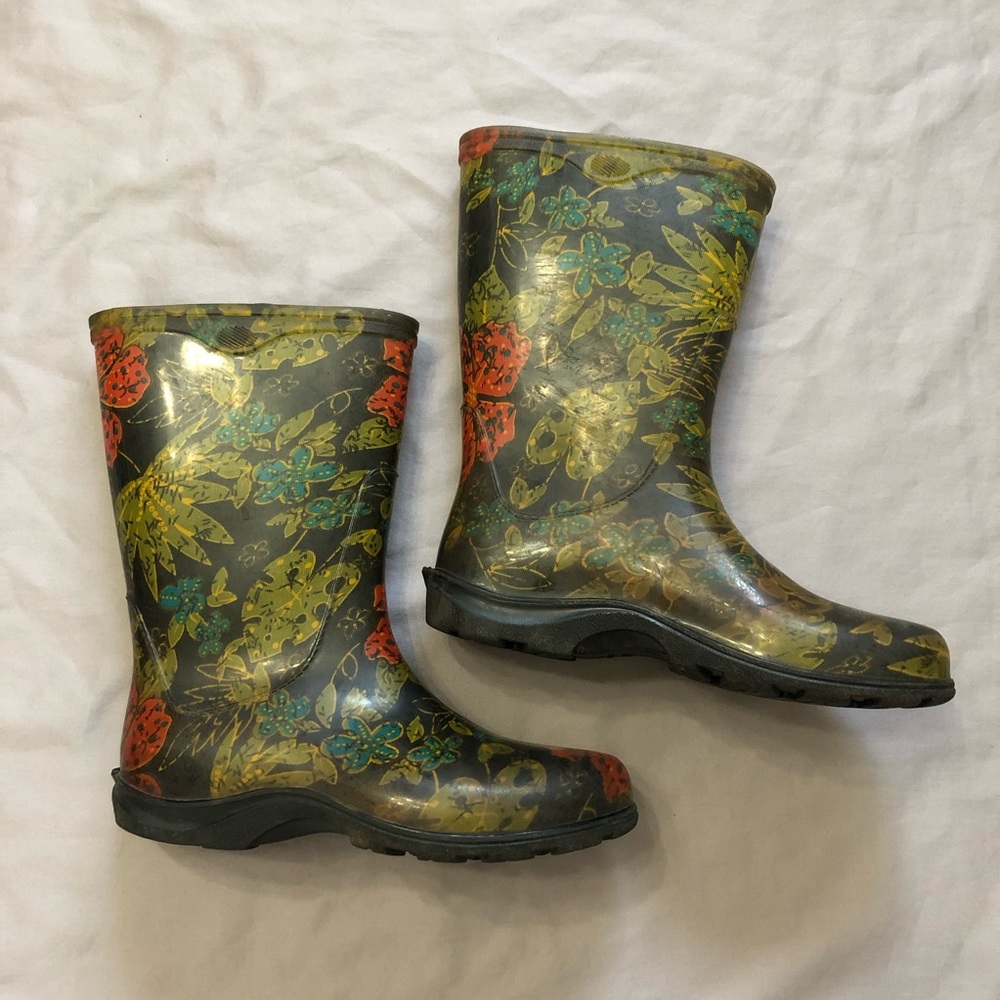 Sloggers rain boots gardening floral size 7